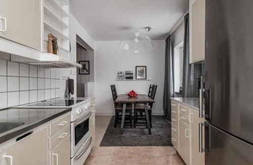 Borlange Apartment | Gylle Luxe Retreat