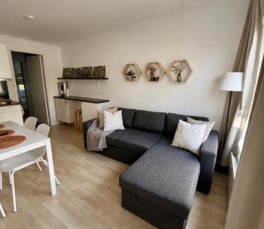 Lokholmen Apartment | Hällestrand Semesterby R19