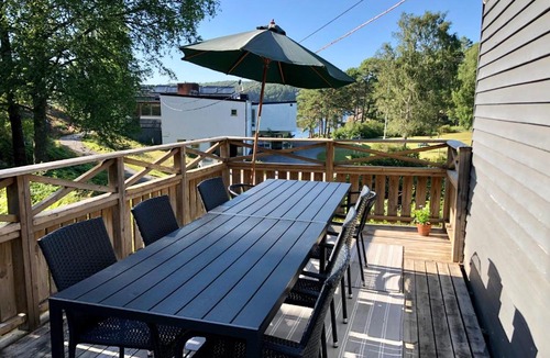 Lokholmen Apartment | Hällestrand Vandrarhem - Lägenhet "Laxen"