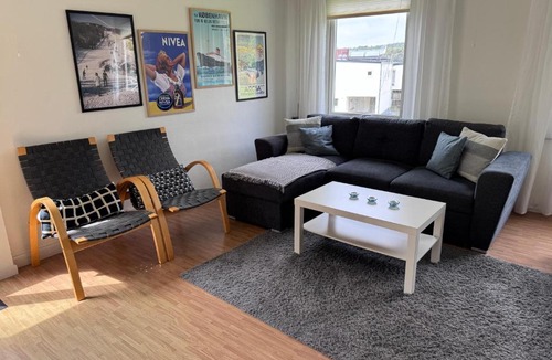 Lokholmen Apartment | Hällestrand Vandrarhem - Lägenhet "Laxen"