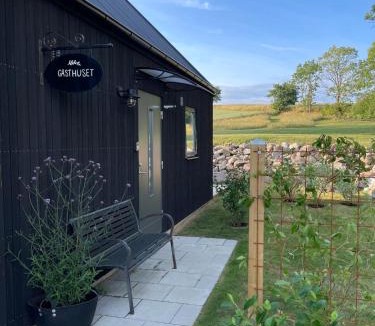 Listarum House | Håkansgården, beautiful views in the middle of Österlen