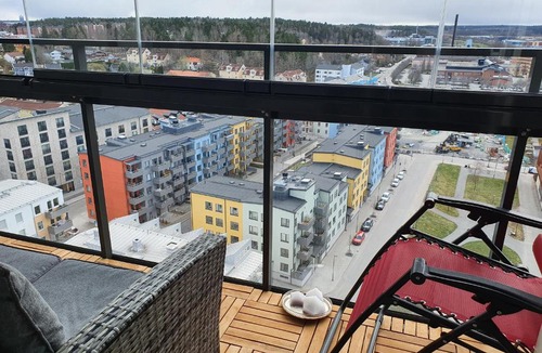 Upplands Vasby Municipality Apartment | Högst up
