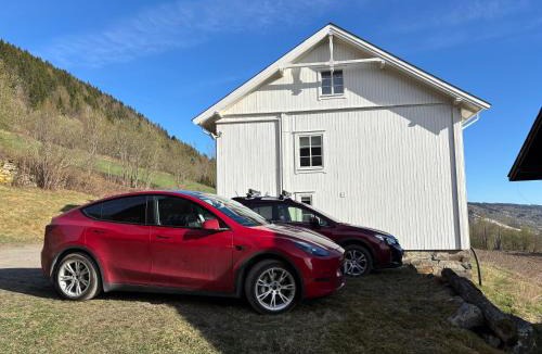 yer House | Hafjell Farmhouse with EV outlet