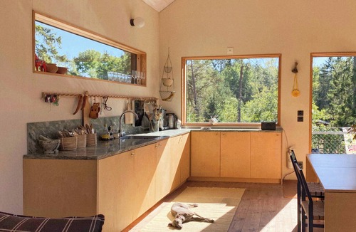 Navekvarn House | Hand-built cabin by the Sörmland hiking trail