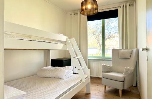 Larbro Apartment | Hangvar Skola Biologisalen