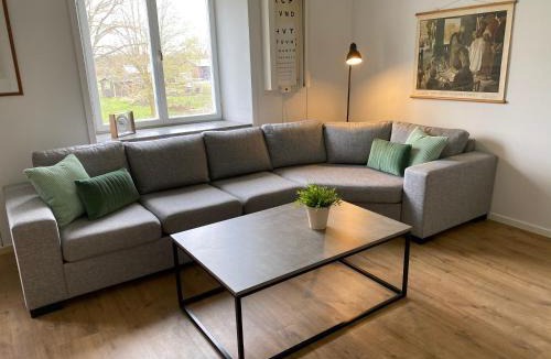 Larbro Apartment | Hangvar Skola Geografisalen