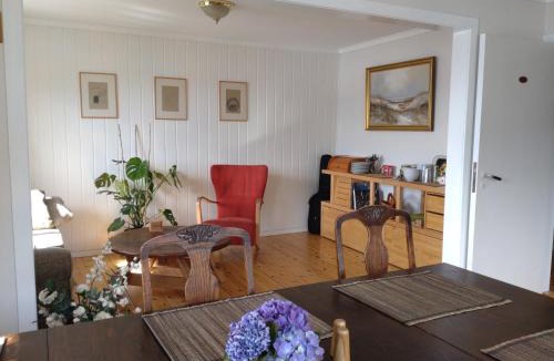 Herand House | Hardanger Rom & Harmonium "The Green B&B"