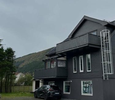 Hareid Apartment | Hareidsvegen 145
