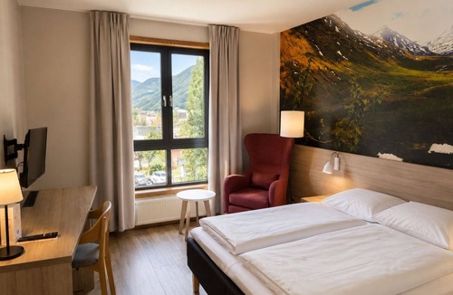 Bergenhus Hotel | Haukeland Hotell