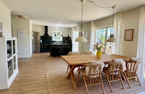 Hultsfred House | Haus am See Gnötteln by Interhome