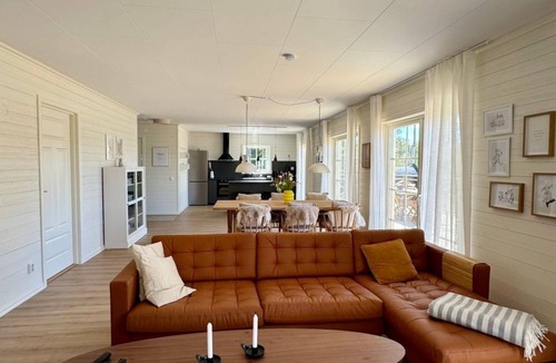 Hultsfred House | Haus am See Gnötteln by Interhome
