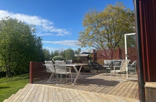 Umea Municipality Villa | Havsnära villa med vedeldad bastu, perfekt för familjer och företag