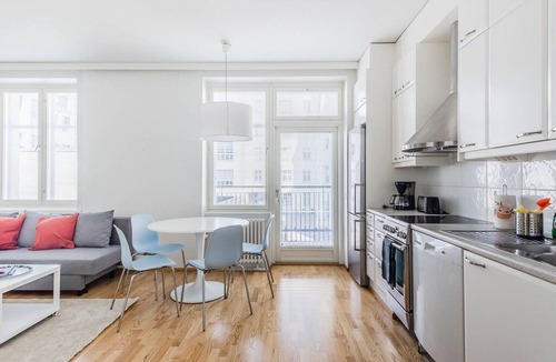 Punavuori Apartment | Helsinki South Central Apartment Lönnrot