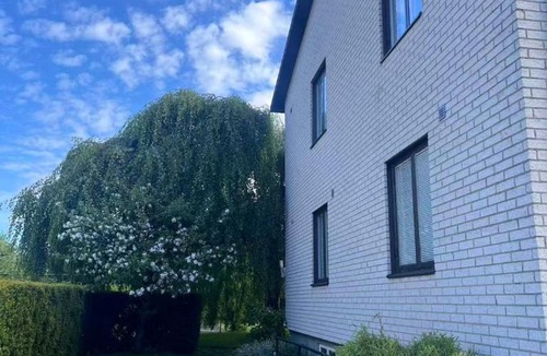 Halmstad Apartment | HemmaStay -City Center &Private garden near Beach