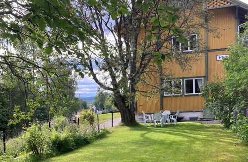 Ringerike Apartment | Hen stasjon Venteværelset