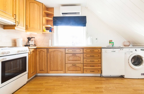 Henningsvaer Apartment | Henningsvær Harbour Retreat