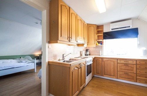Henningsvaer Apartment | Henningsvær Harbour Retreat