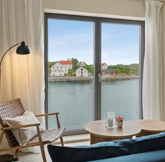Henningsvaer Apartment | Henningsvær ocean front apartment