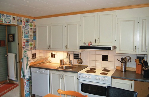 Soderkoping House | Here you will stay in a spacious cottage with good residential location.