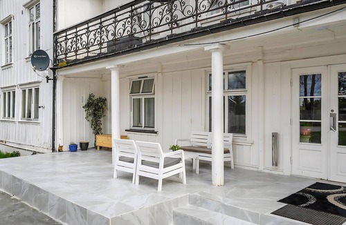 Ullensaker Hostel | Herregårdshuset AS