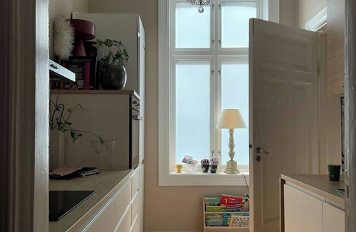 St. Hanshaugen Apartment | High ceilings by the Palace in Oslo
