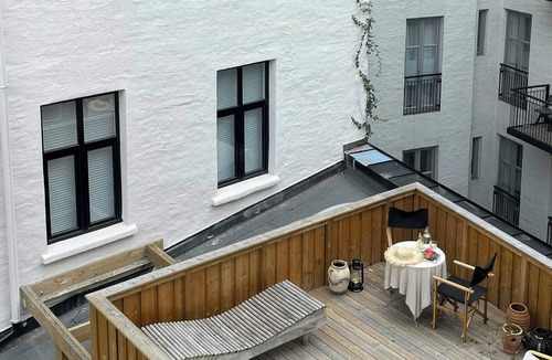 St. Hanshaugen Apartment | High ceilings by the Palace in Oslo