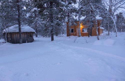 Kaamanen Ski Chalet | Hirsi - The White Blue Wilderness Lodge