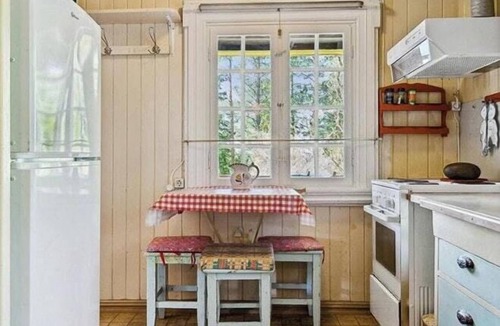 Nes House | Historic cabin by the forest in Årnes