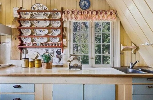 Nes House | Historic cabin by the forest in Årnes