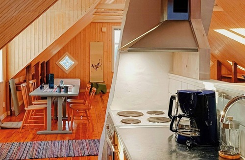 Stora Fro Apartment | Historic design loft in Stora Frö