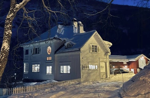 Tinn House | Historic Executive Residence from 1907