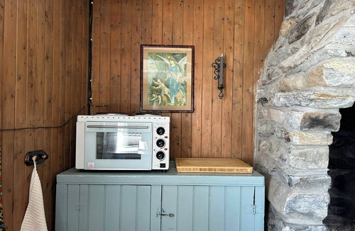Isfjorden House | Historic farmhouse in scenic Isfjorden