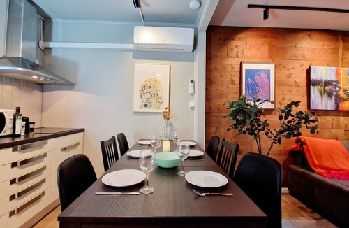 Engen House | Historic House - 2 Baths, 3 Floors, 100% Charm