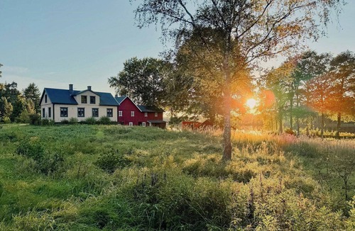 Skanes Fagerhult House | Historic lakeside house with private beach