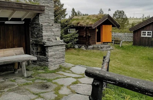 Sel House | Historic log cabin by Rondane National Park