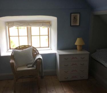 Katthammarsvik House | Historic Wing House at Katthamra Gård