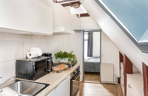 Gamla Stan Apartment | Historisk takvåning i gamla stan