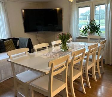 Hovsnas House | Hofsnäs Lilla Sjöstuga