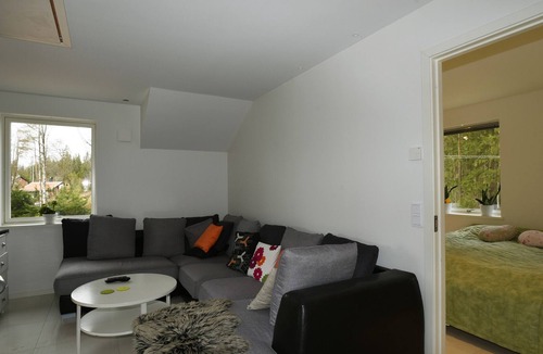 Boras Municipality Apartment | Holiday apartment with a lake view near Borås | SE08046