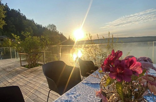 Boras Municipality Cottage | Holiday home by lake