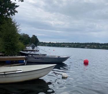 Skovde House | Holiday home, by lake Simsjön and mountain Billingen