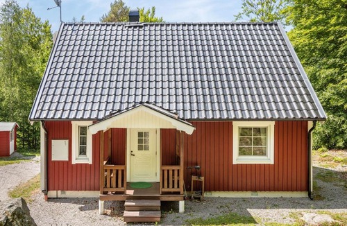 Olofstrom House | Holiday Home Erikstorp 142 by Interhome