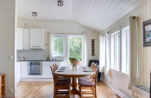 Tysnes House | Holiday Home Fjordglytt by Interhome
