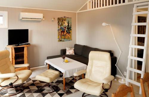 Hyllestad House | Holiday Home Fjordperlen by Interhome