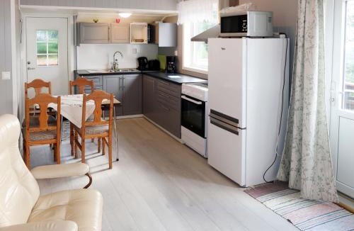 Hyllestad House | Holiday Home Fjordperlen by Interhome
