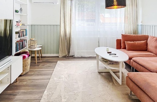 Gullaskruv House | Holiday Home Gullahuset by Interhome