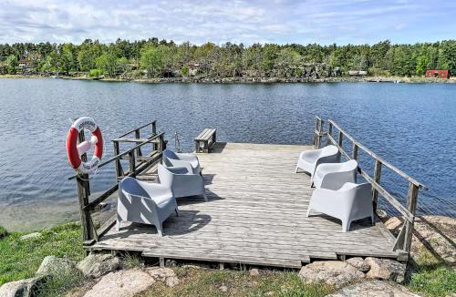 Figeholm House | Holiday Home Havsstugan by Interhome