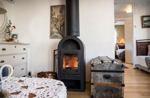 Ulricehamn Municipality House | Holiday Home Himmelbungalow by Interhome