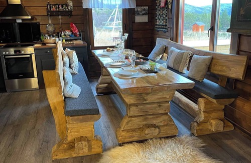 Dovre House | Holiday home in beautiful Rondane with pool and sauna