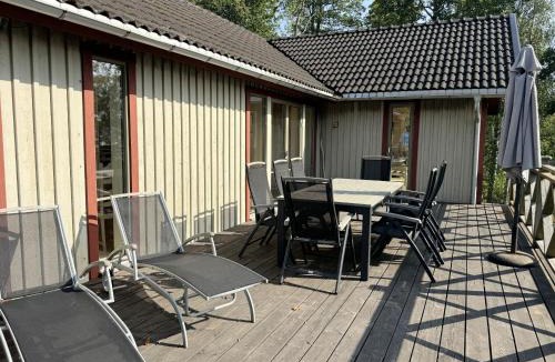 Dalskog House | Holiday home in Dalskog with a panoramic lake view
